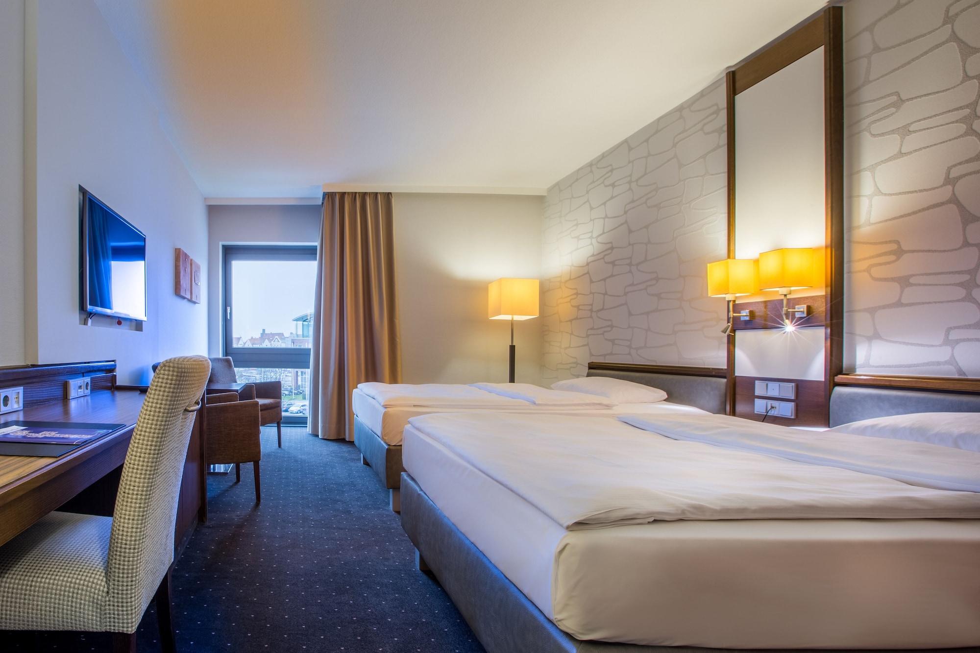 Park Inn By Radisson Luebeck Экстерьер фото