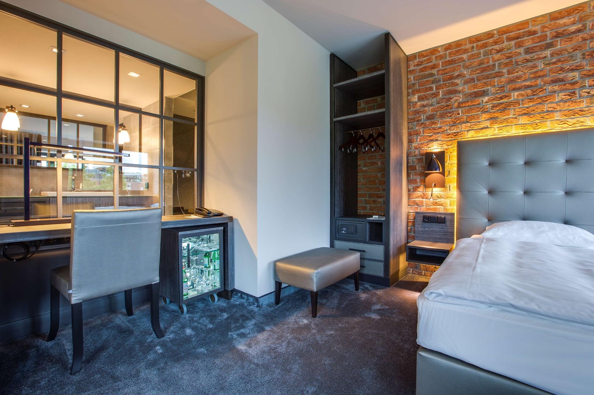 Park Inn By Radisson Luebeck Экстерьер фото