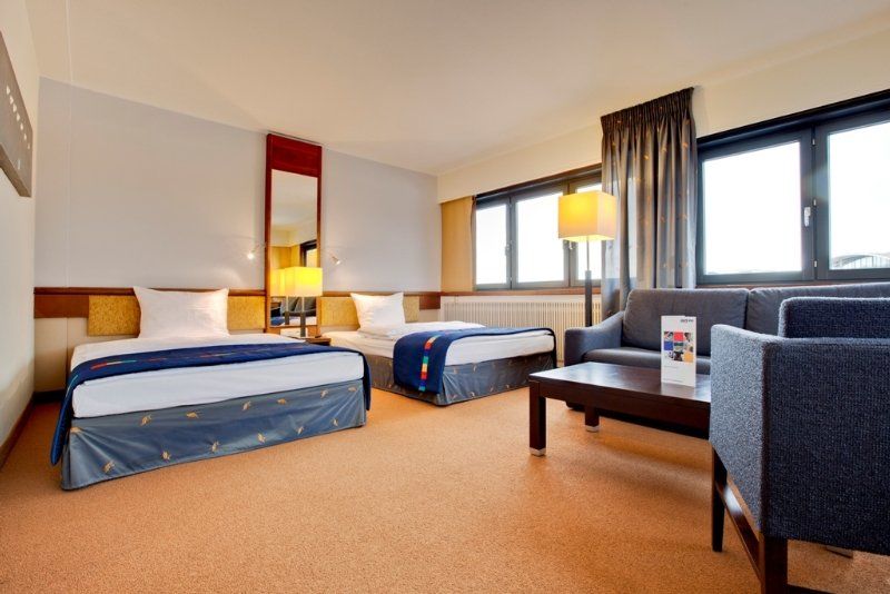 Park Inn By Radisson Luebeck Экстерьер фото